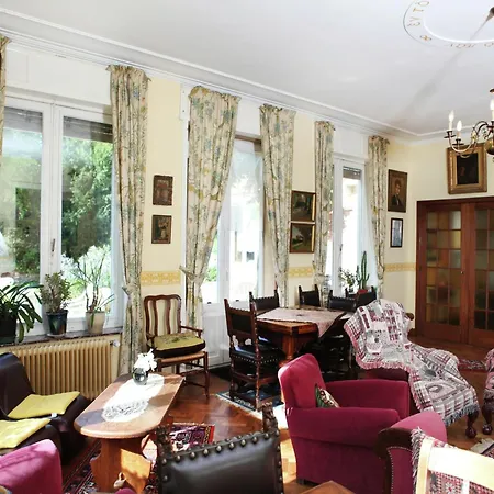 Σπίτι διακοπών Comfortable Mansion In Doomkerke Near Forest Ruiselede